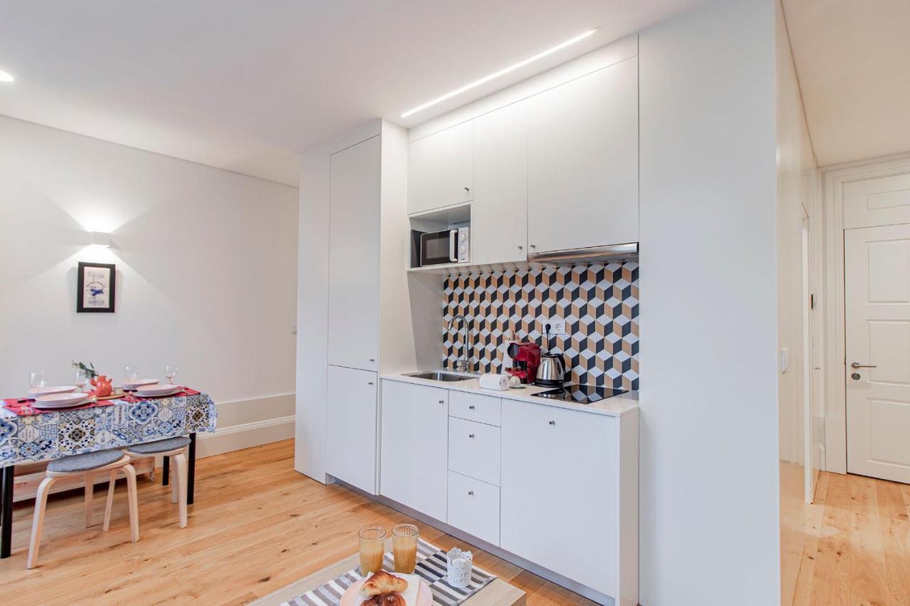 Sweet Studio W/ Big Balcony By Lovelystay * Oporto
